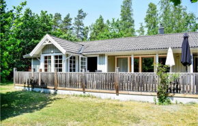 Four-Bedroom Holiday Home in Kopingsvik in Köpingsvik